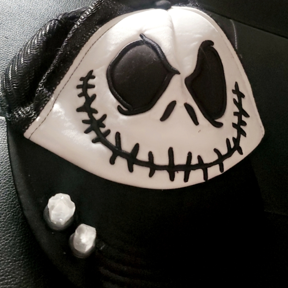 Skull and crystal hat.